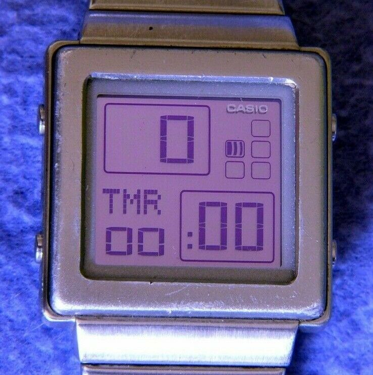 Casio Futurist LA-2000D (2998) LCD Digital Watch