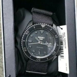 SEIKO 5 SRPD79 5KX Blackout Diver's Watch OEM BRACELET TAGS AND BOX |  WatchCharts