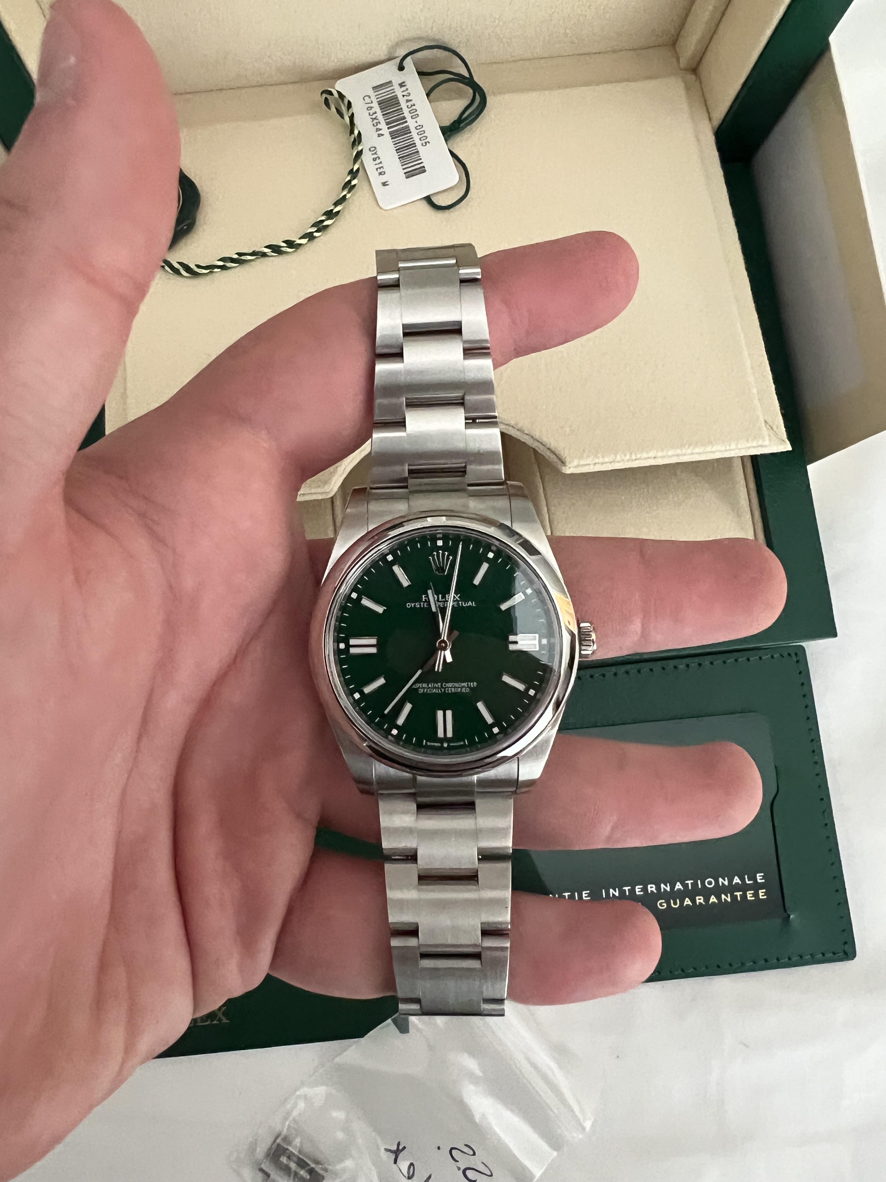 Oyster perpetual 34 online green