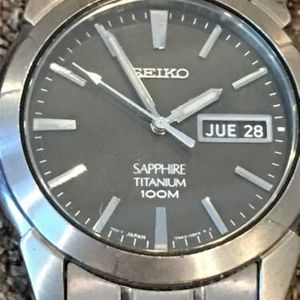 Seiko Titanium 7N43-0AS0 Men's Day Date Watch Runs New Battery
