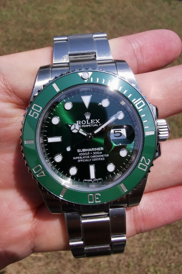 Rolex Submariner 116610LV Hulk - Full Set - *Unpolished