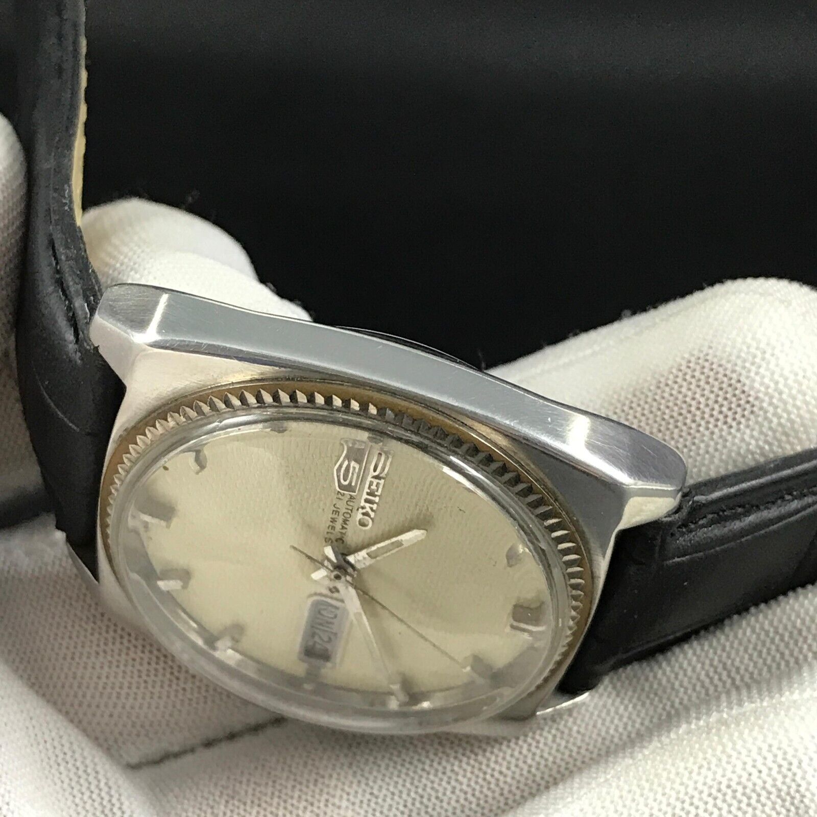 Rare!!! Vintage Seiko 5 Automatic Textured Dial Japan Made Men's
