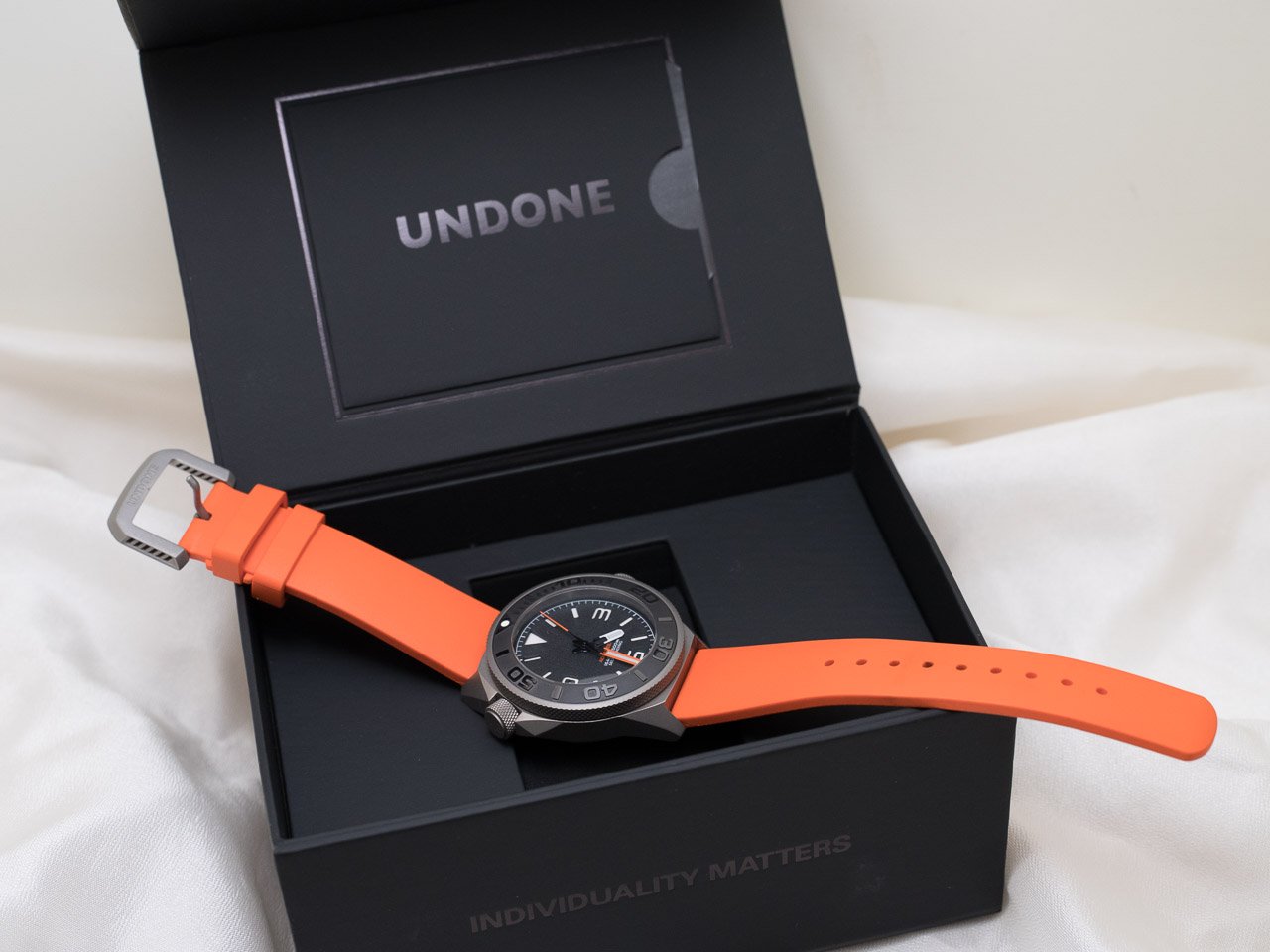 [夏休みSALE]UNDONE Aquadeep Signal Orange Aquadeep - Signal Orange Automatic – UNDONE