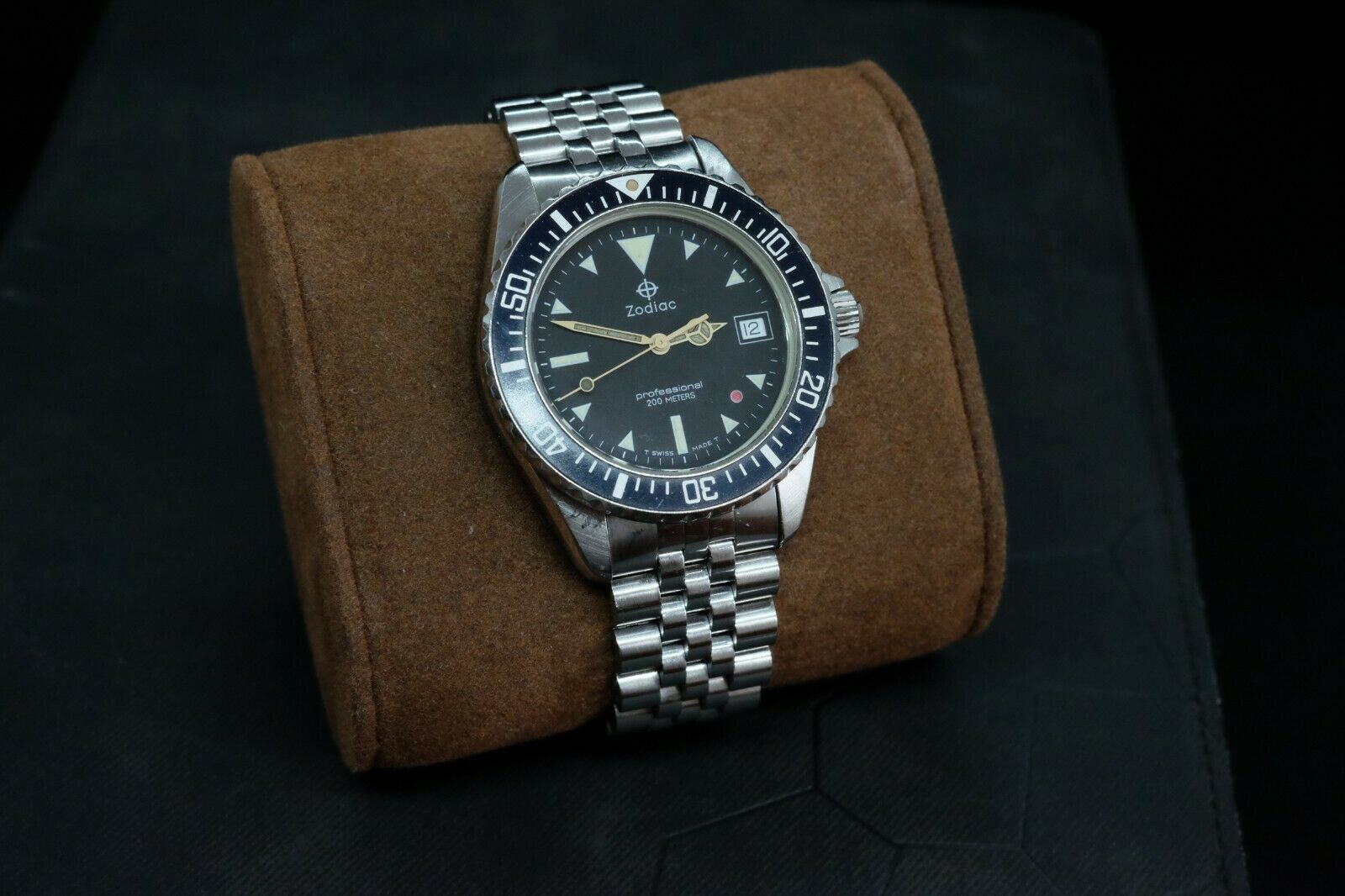 1990s SS ZODIAC Seawolf Red Dot 113.21.03 200M Pro Diver Watch