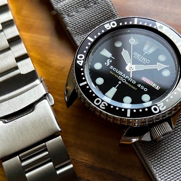 Custom Seiko Men's Auto Scubapro 450 Mod Dive Watch 6309-7290 Day/Date  Bracelet 40mm | WatchCharts