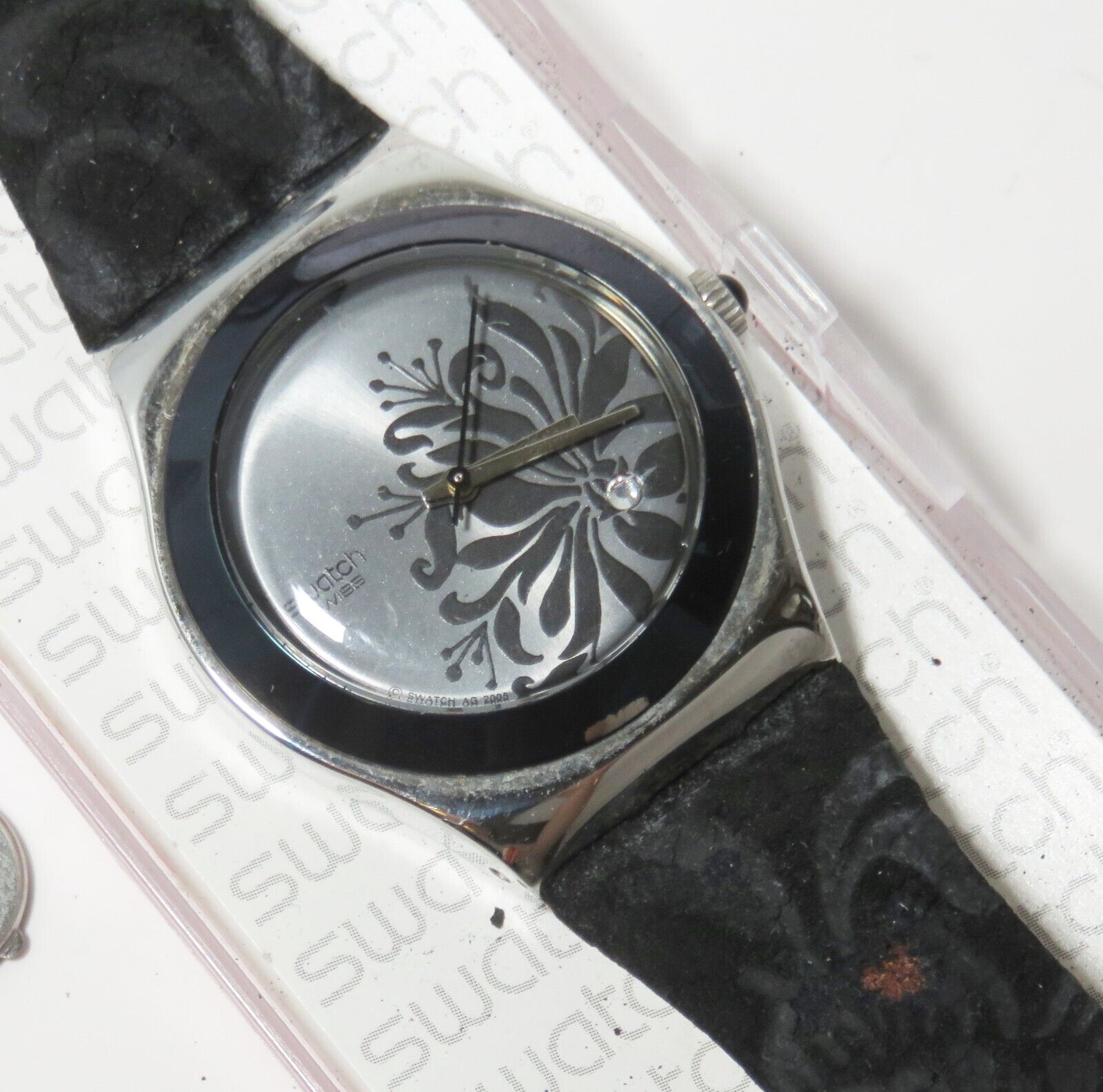 Swatch Watch - YLS146 - BLACK FLOWER 2006 Swatch Irony Medium Black Flower YLS146 Watch VGC  main image 2
