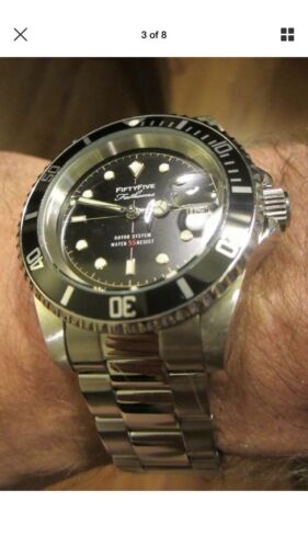 invicta fifty five fathoms