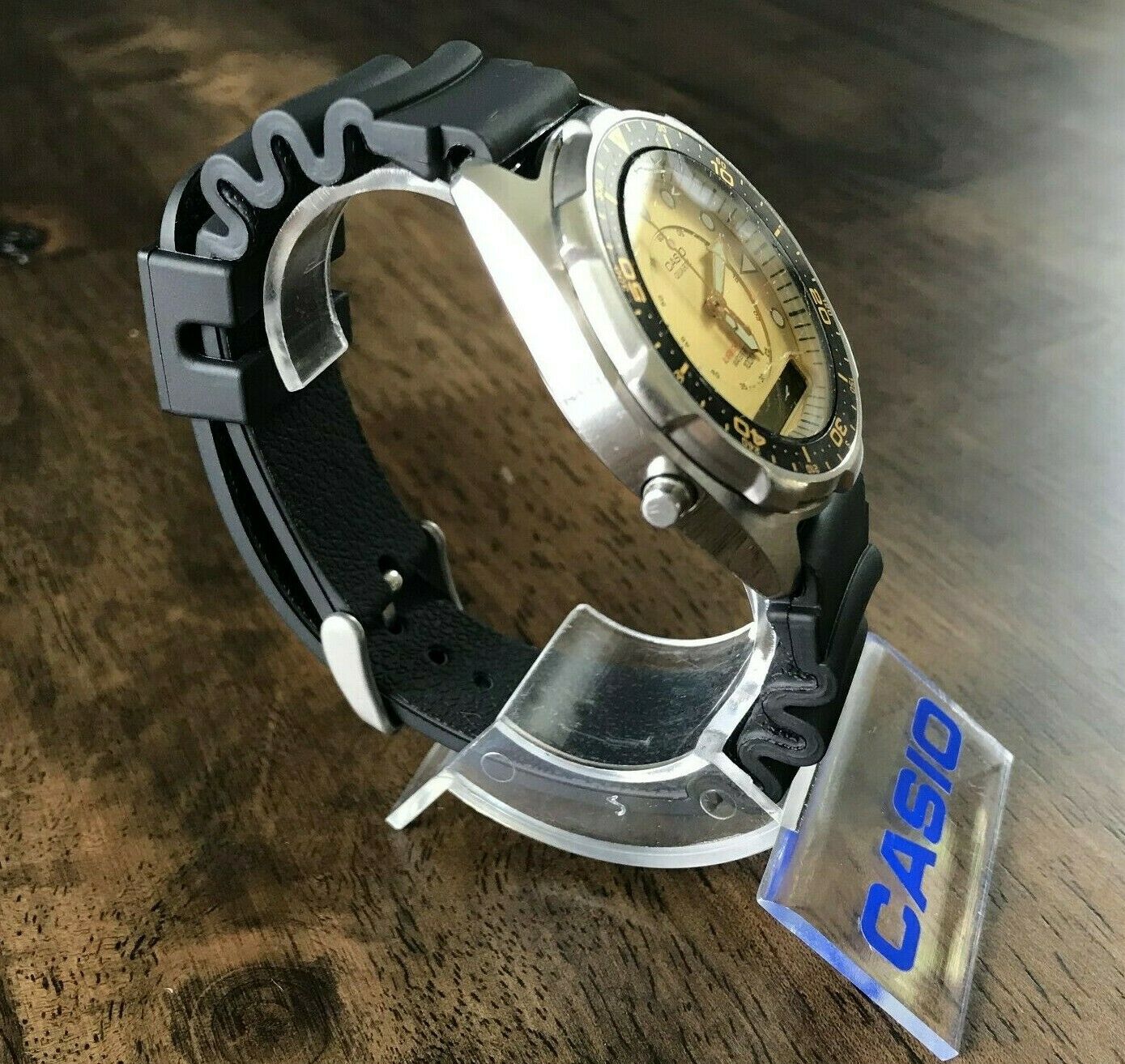 Vintage 1987 Casio AMW-320C Analog Digital Diver Watch Made