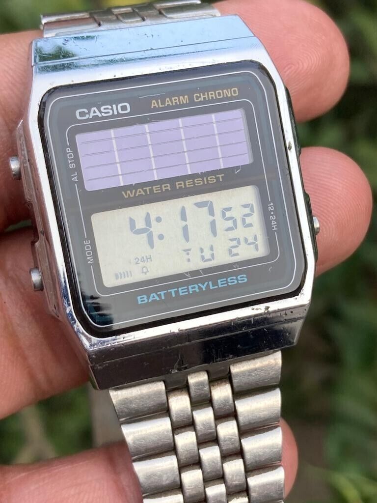 Vintage Casio 2505 AL-180 Batteryless Solar Digital Japan Men's