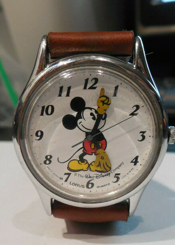 VINTAGE MICKEY MOUSE LORUS WATCH V515-6000 Quartz New Battery