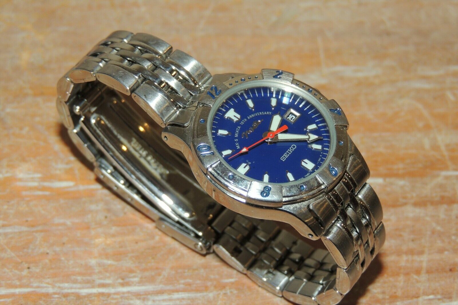 L@@K WOMENS SEIKO MAZDA MIATA MX-5 10TH ANNIVERSARY STAINLESS 