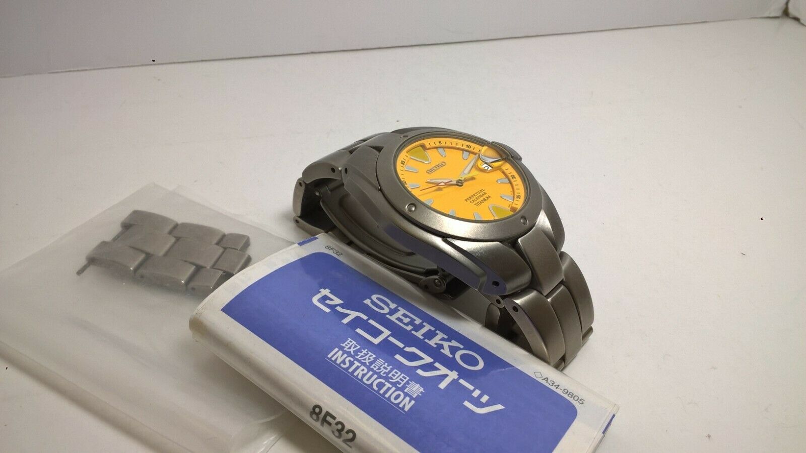 Rare Sporty Yellow Seiko SBQK049 8F32 0040 Perpetual HAQ Titanium