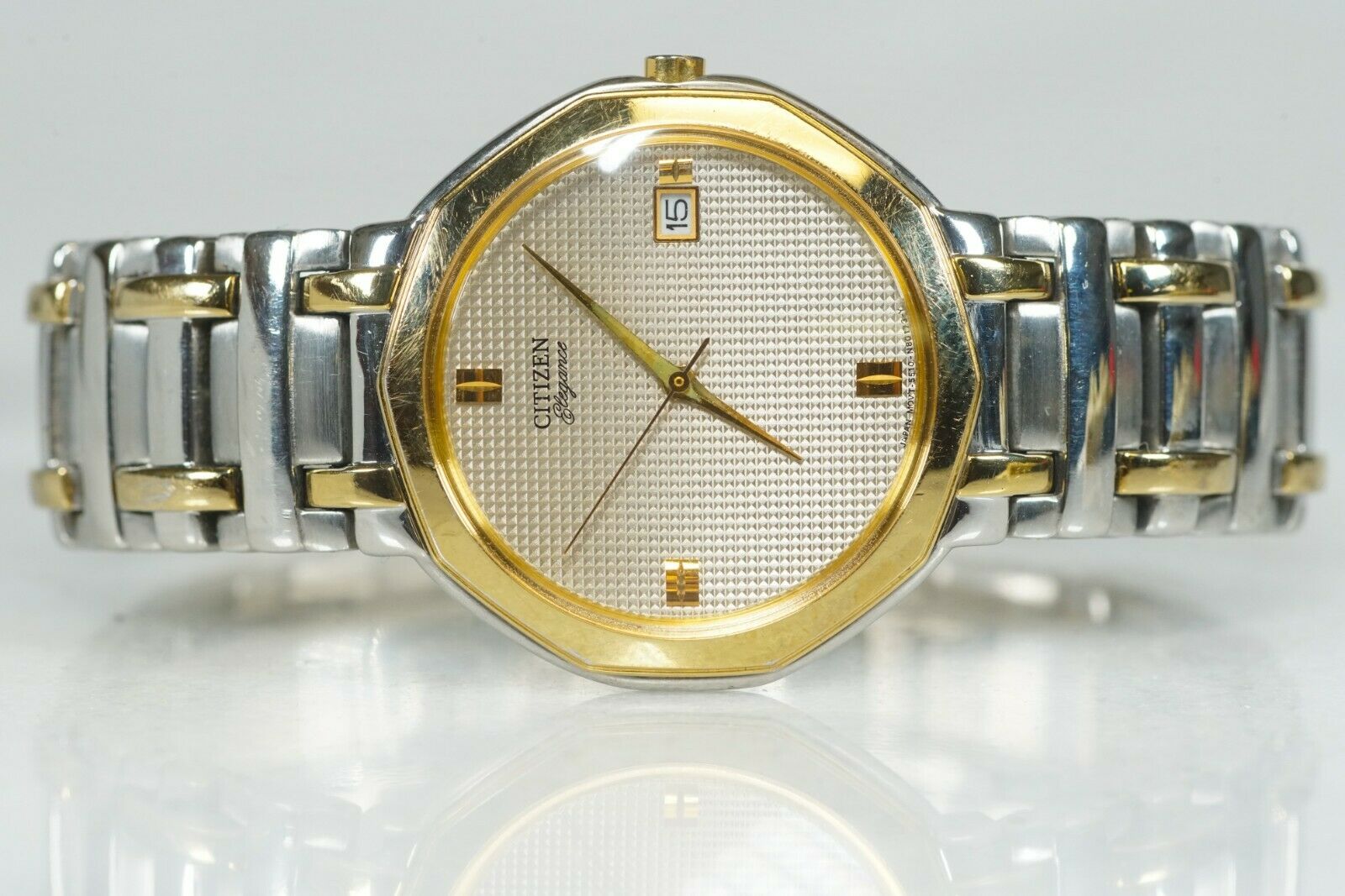 Citizen 2025 elegance signature