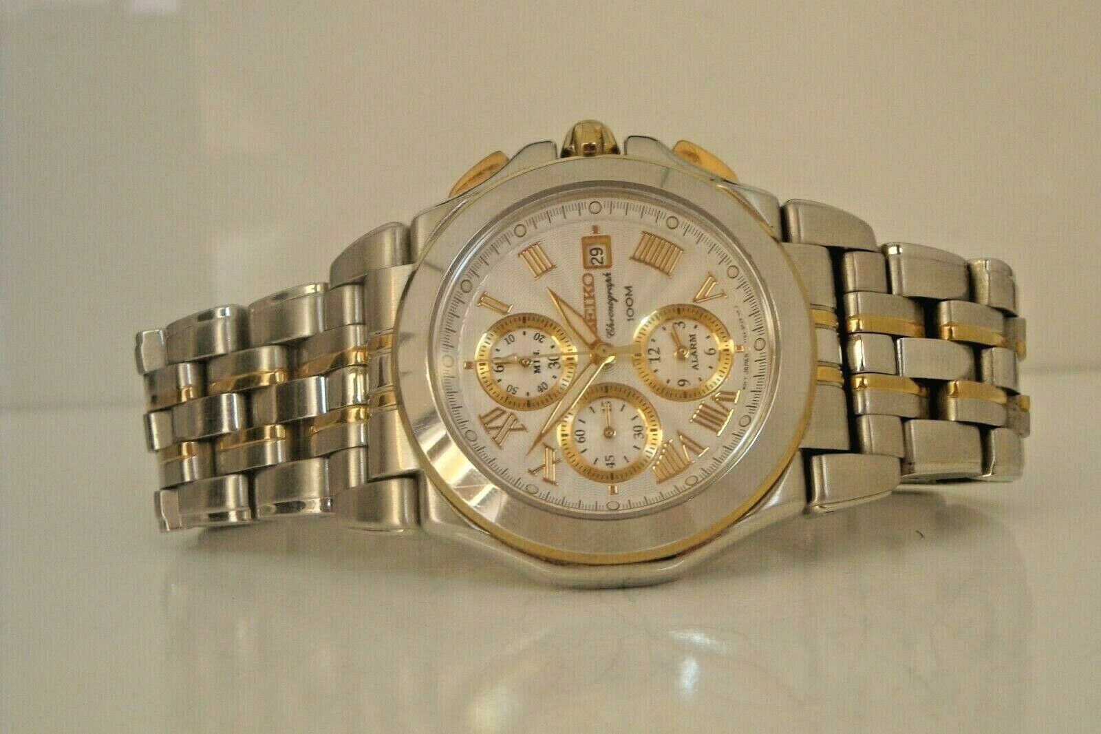 Seiko Executive Chronograph. 7T62 0EW0. Gents Steel Gold watch