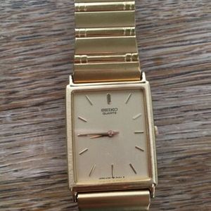 Vintage Seiko Quartz Rectangular Men's watch, 5Y30-5A09 | WatchCharts