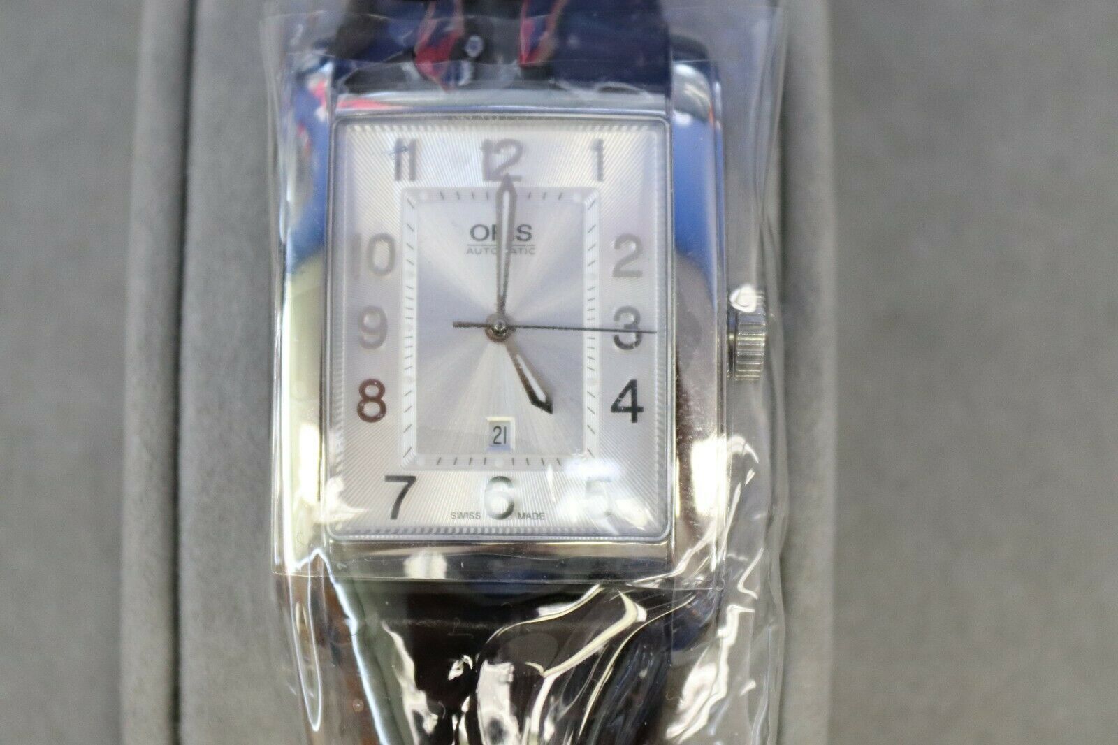 Oris Rectangular Automatic Silver Dial Men s Watch 01 561 7693