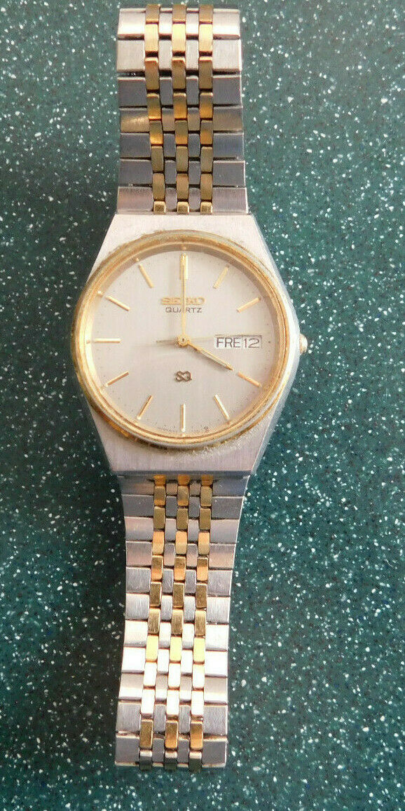 Vintage Seiko SQ Quartz 8123 7240 Day Date Mens Wristwatch for