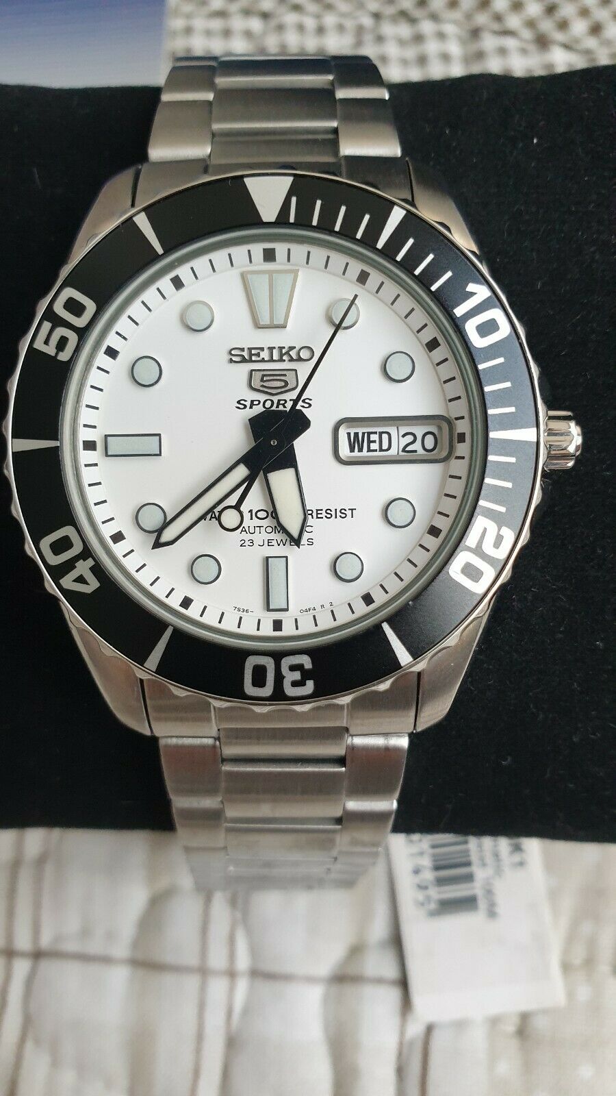 NOS SEIKO 5 Sports SNZF23K1 Automatic White Sea Urchin Watch 7S36 03E0 Steel WatchCharts