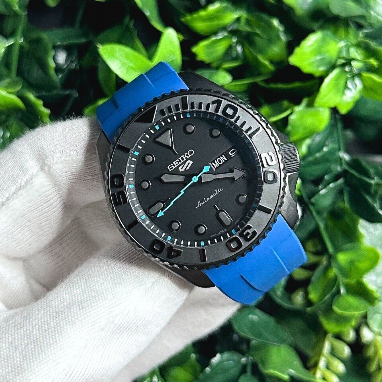 Seiko 5 Sports SRPD79