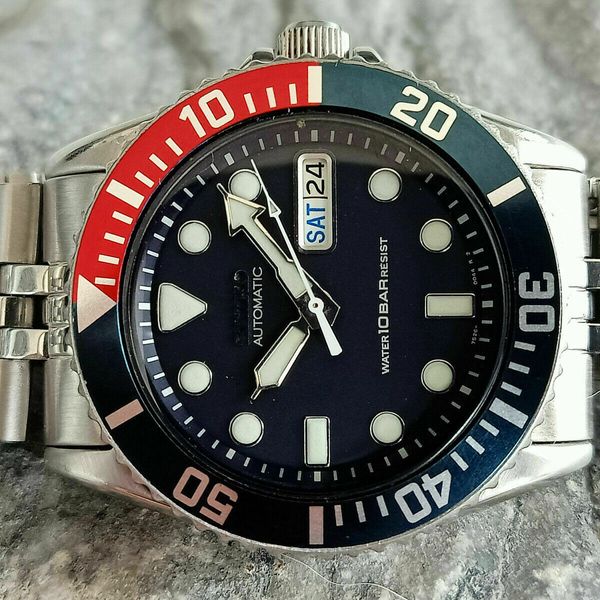 seiko submariner gold