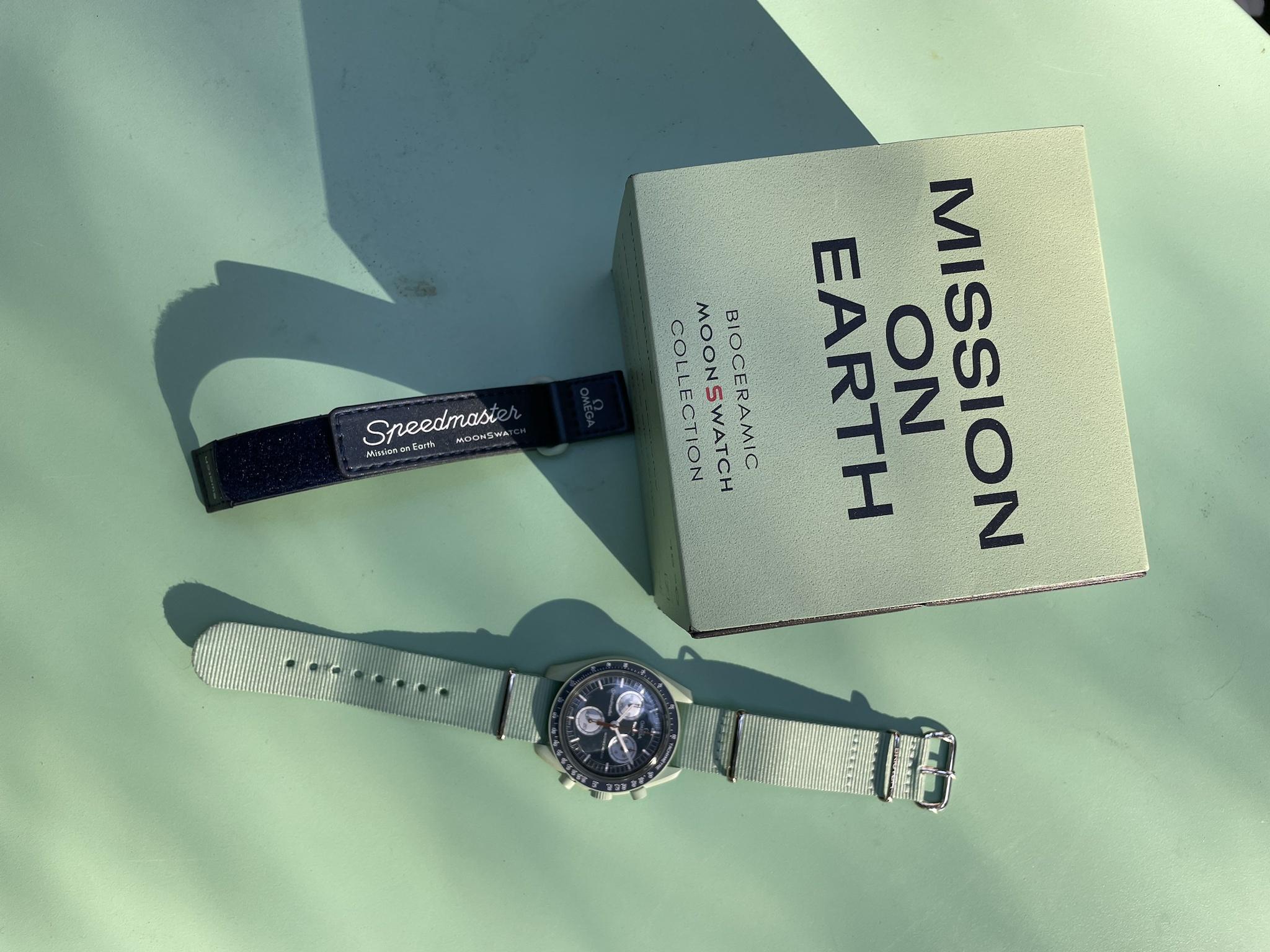 セール爆買い OMEGA - Swatch Omega Mission on Earthの通販 by