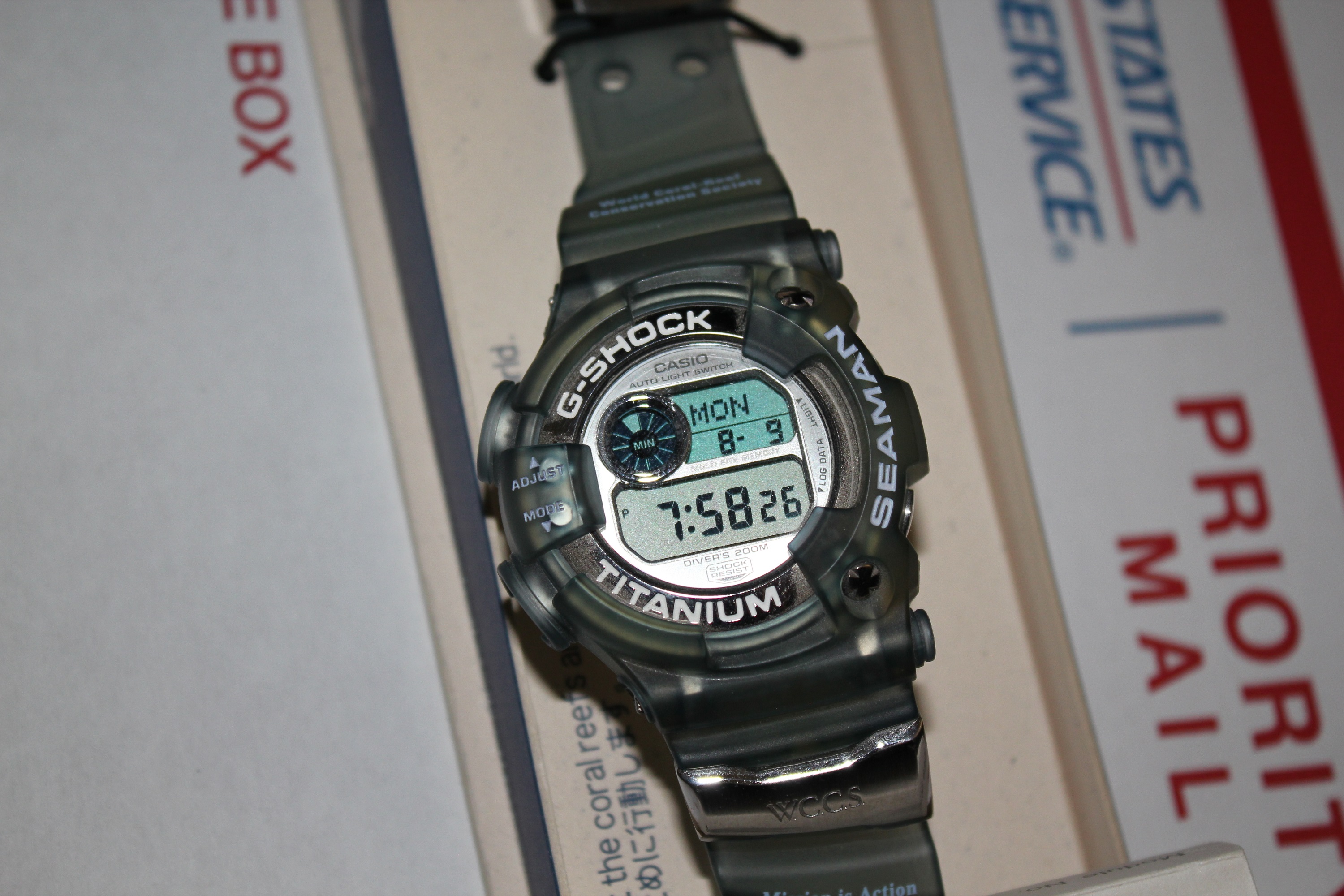 CASIO G-SHOCK DW-9950WC-1T-