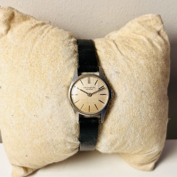 Montre vintage Genève motif zèbre gemmé 5573, fonctionne avec pile