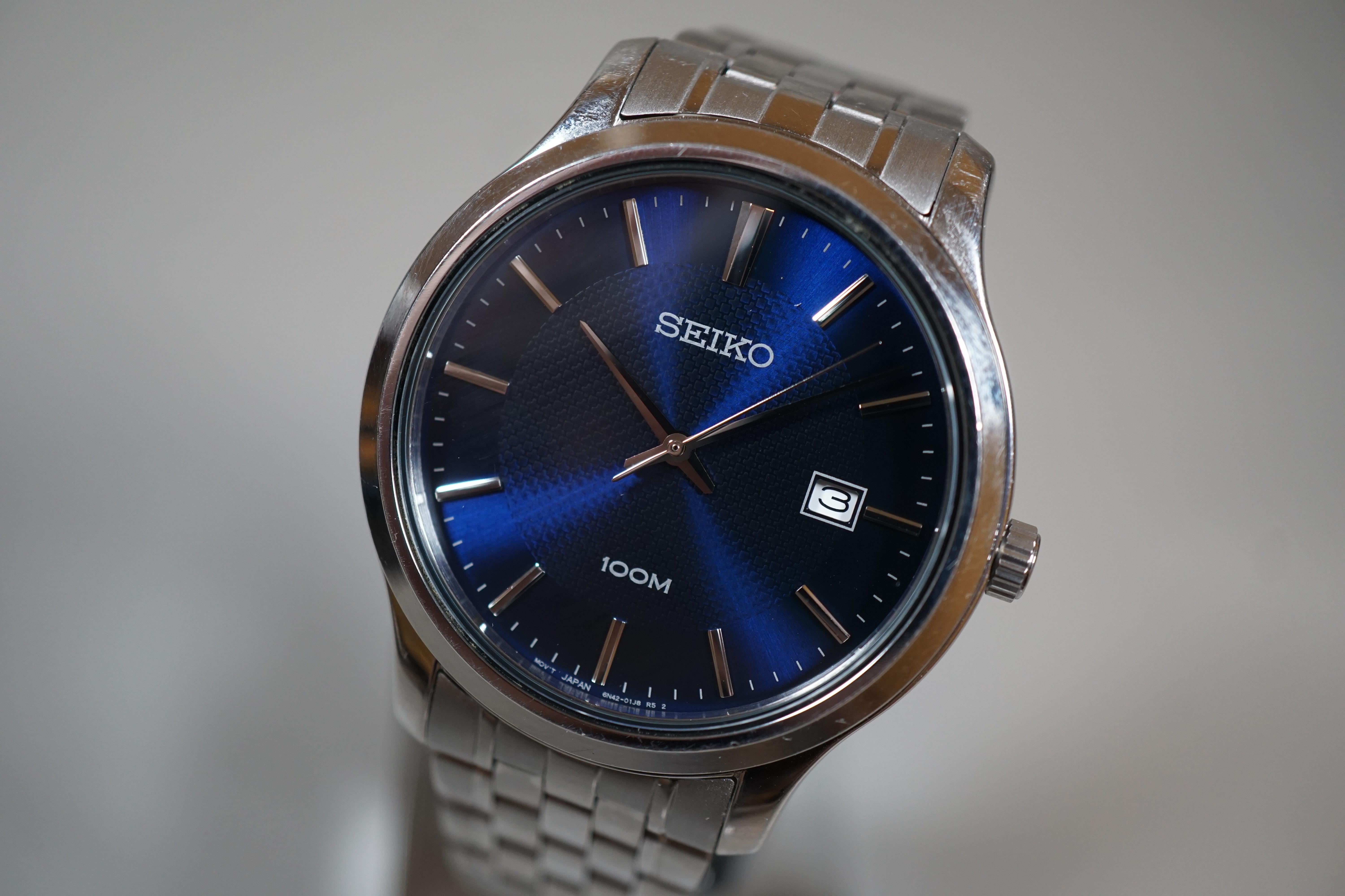 WTS Seiko 6N42 00F0 Blue Dial Date 100M Quartz Watch 75