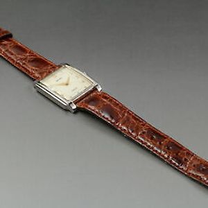 N MINT] SEIKO Dolce 5E31-5000 Quartz Gold Tank Shaped Vintage