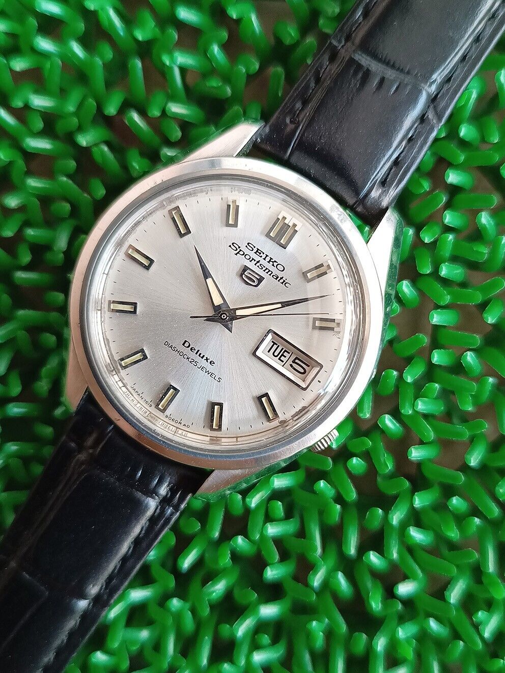 Vintage Seiko 5 Sportsmatic Deluxe 7619-9060 diashock 25 jewels