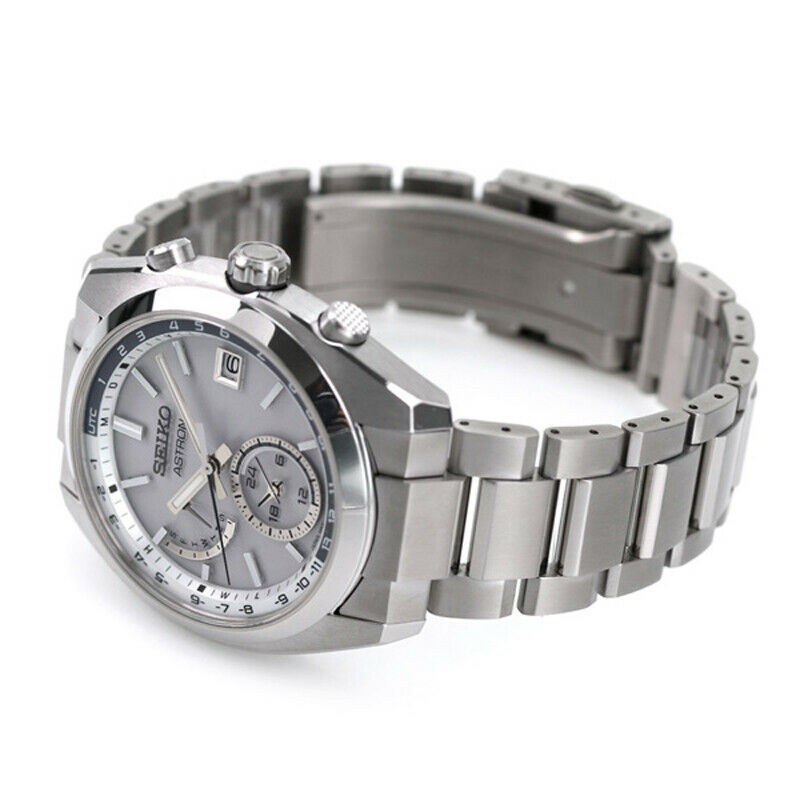 Seiko Astron SBXY009 Titanium World Time Radio Solar Men`s Watch