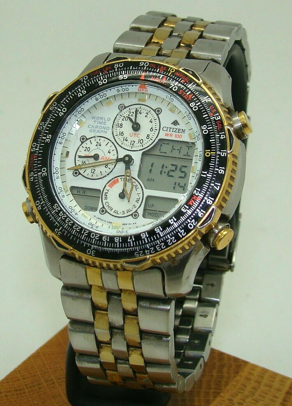 VINTAGE CITIZEN NAVIHAWK 42mm STAINLESS STEEL MULTIFUNCTION C300