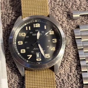 Seiko Mechanical 4R35-02W0 SRPC85K1 Overseas model with box and 