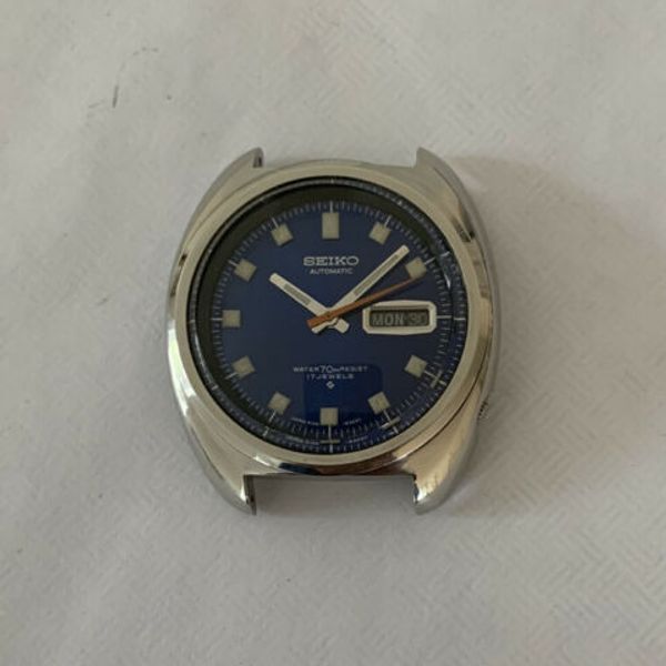 Vintage Seiko 6106-8237 Automatic Sport Diver Blue Dial Running |  WatchCharts
