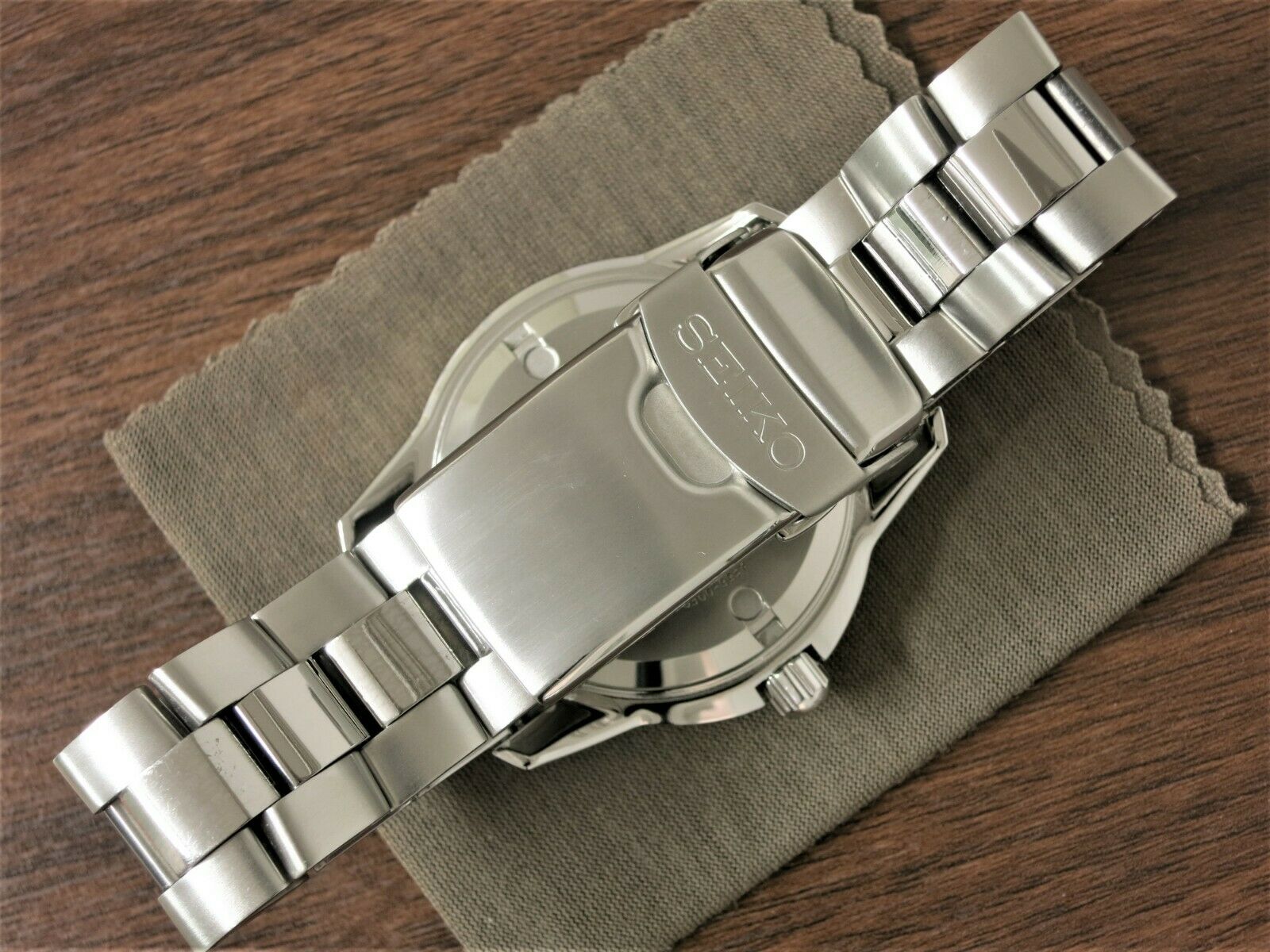 Seiko SBCJ029 Perpetual Calendar 8F56 00F0 GMT Titanium MAG Resist |  WatchCharts Marketplace