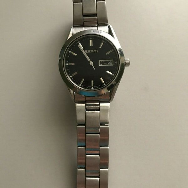 Men's Seiko Quartz watch w/ band - 7N43-9070 - Repair or Parts ...