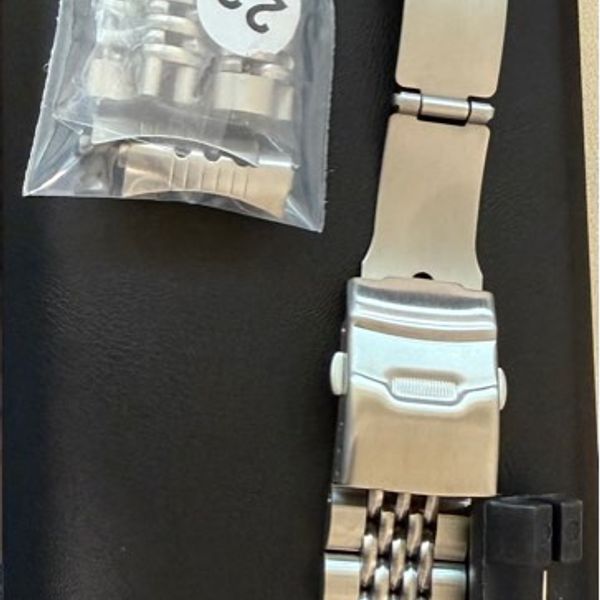 22mm Stainless Steel Watch Strap with Spring Bar Tool | WatchCharts ...