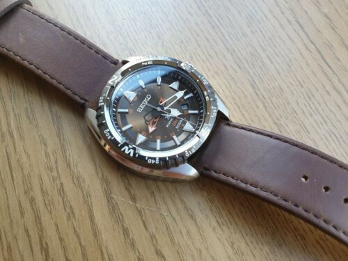 Perfect Condition Seiko SUN061P1 Kinetic GMT 5M85-0AE0 Men's Watch