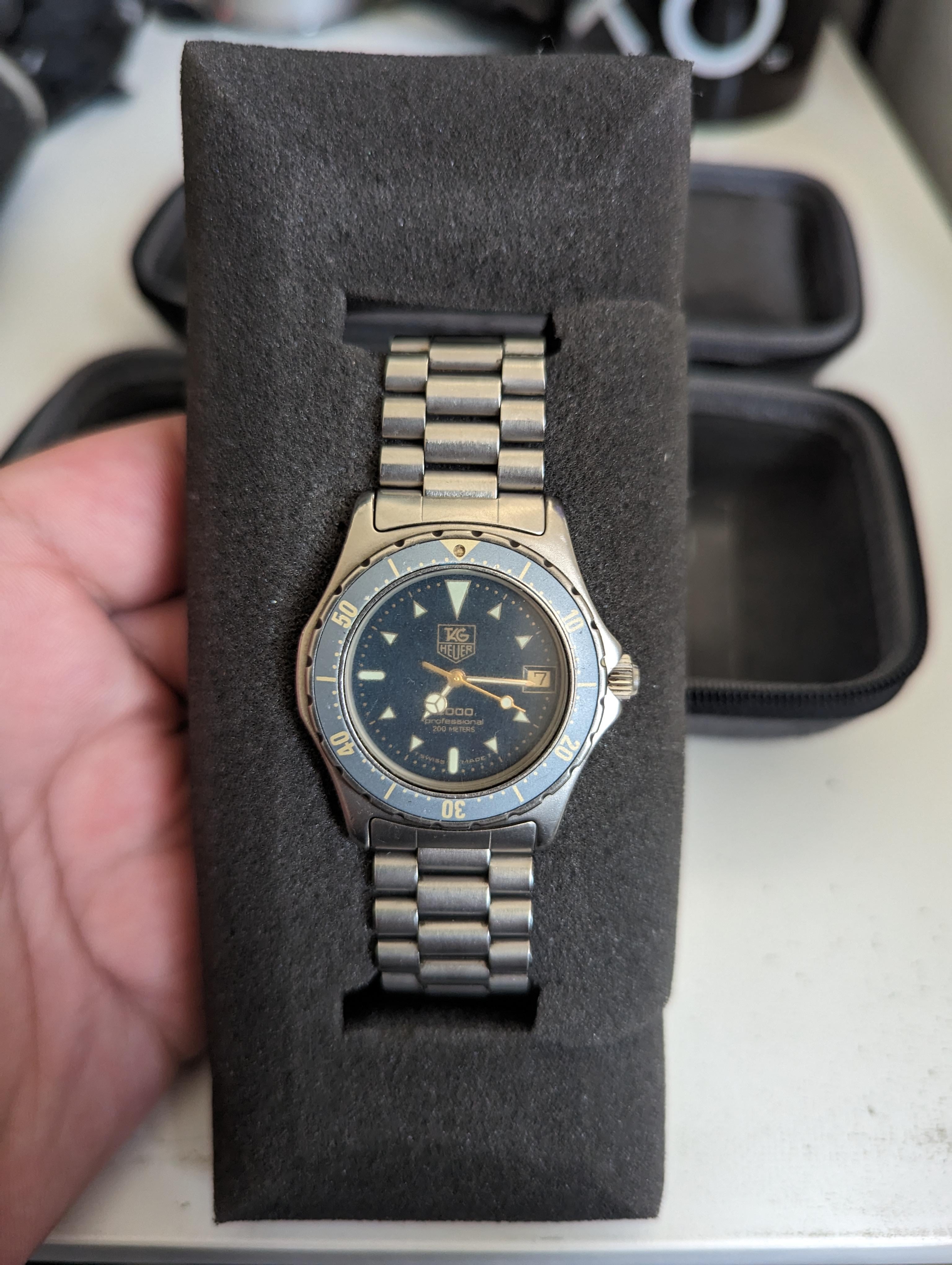 WTS TAG HEUER Professional 2000