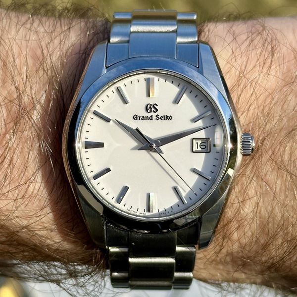 WTS Grand Seiko SBGX259 Discontinued model with beautiful white dial Excellent condition double boxed with manual and fresh battery WatchCharts Marketplace