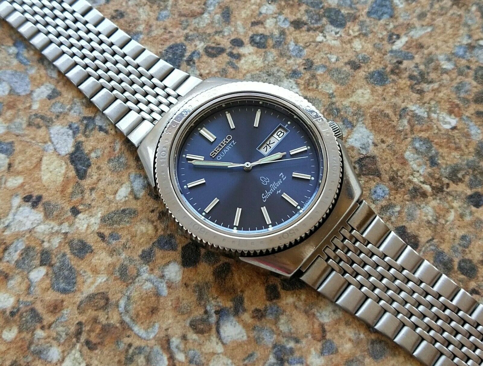 Vintage Seiko Silverwave-Z Quartz JDM 7123 8070 Kanji November 