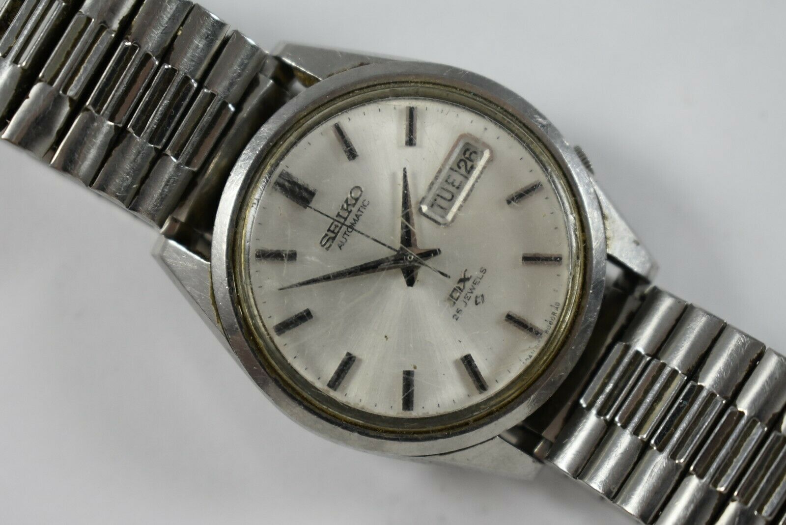 Vintage Seiko DX Automatic 25J Day Date Calendar 6106 8000 Watch