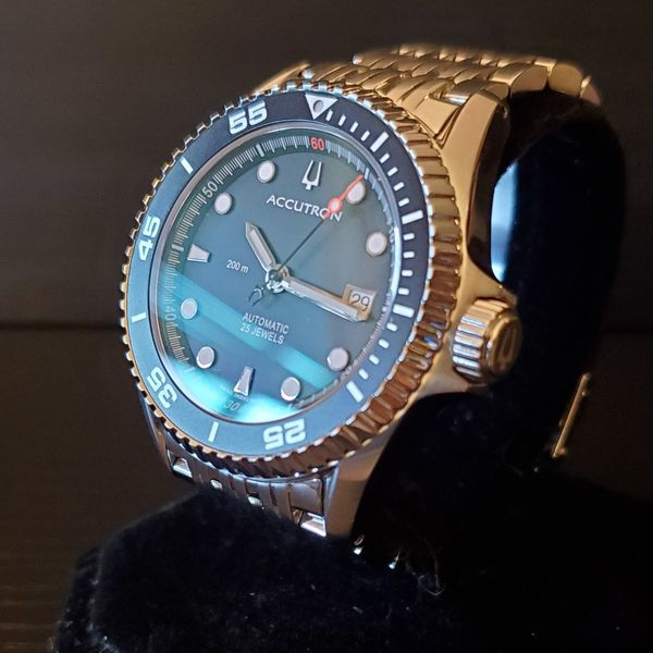 Sharp Swiss Bulova Accutron VX-200 28B80 200M Automatic Diver's Watch ...