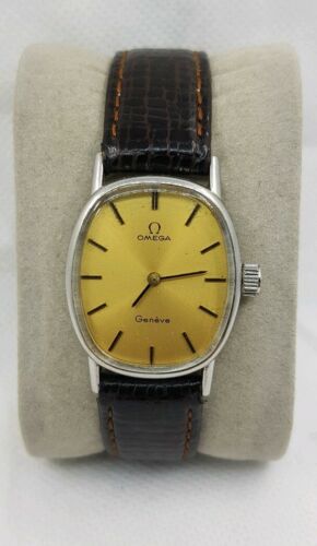 Omega outlet oval watch