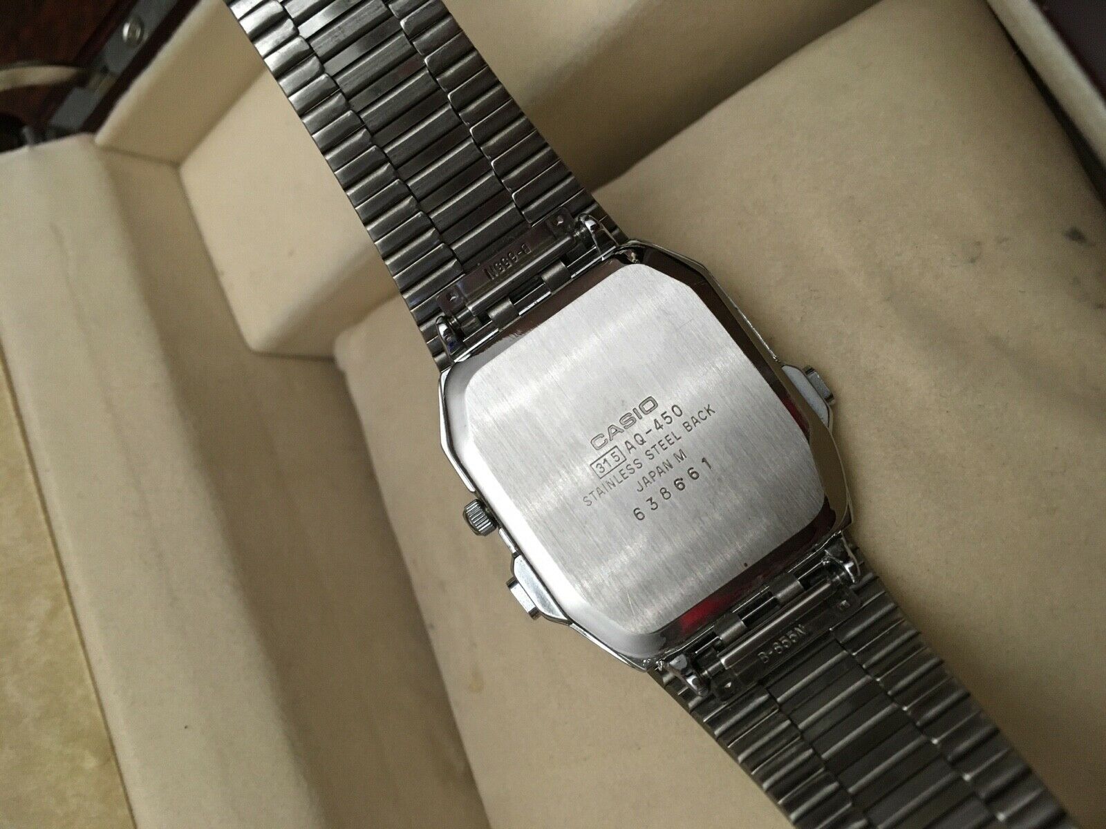 NOS Casio AQ-450 Mod 315 Stainless Steel Back And Bracelet NOS Casio AQ-450 Mod 315 Stainless Steel Back And Bracelet