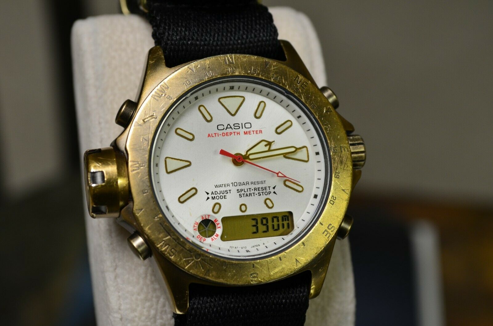 CASIO AW-712 Alti-Depth Meter アナログとデジタル CASIO AW-712 Alti-Depth Meter アナログとデジタル | CASIO
