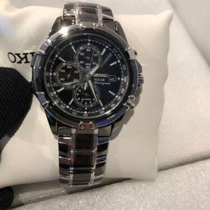 Seiko Solar Chronograph Alarm Watch Black Men's Wristwatch v172-0aj0 PARTS  ONLY | WatchCharts