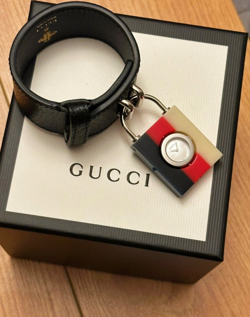 Gucci shop constance watch