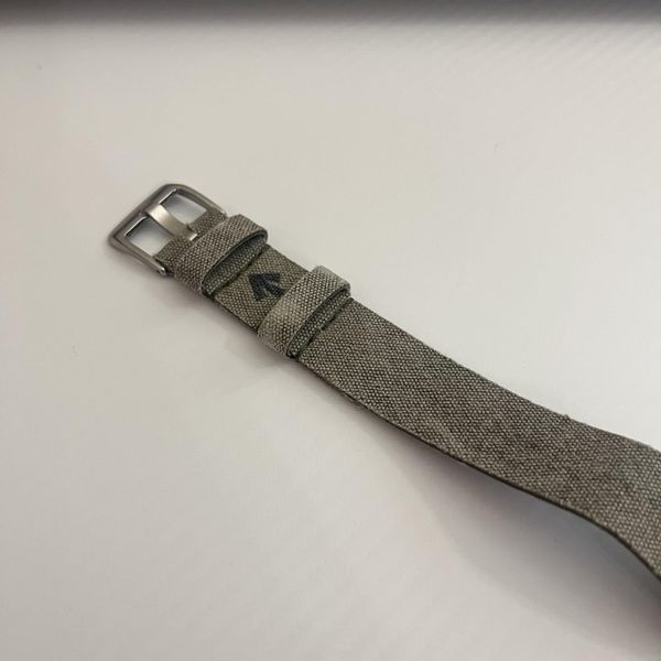 [WTS] Steveostraps 20mm Land Rover Pull Through Strap | WatchCharts ...