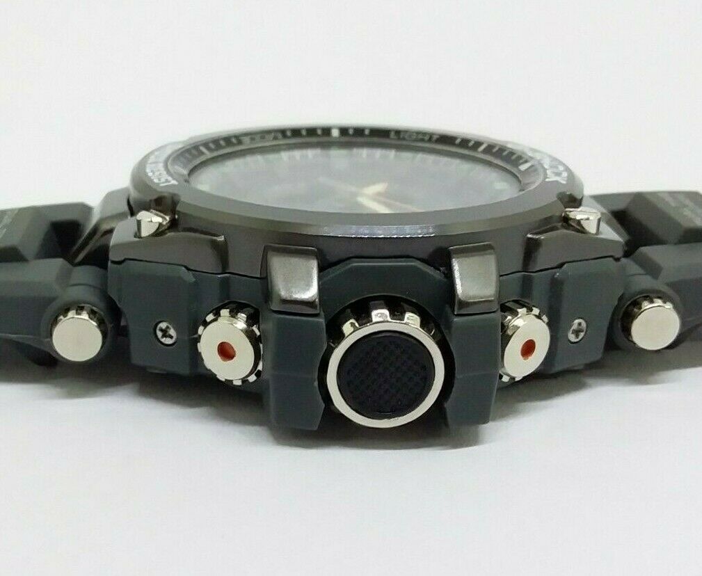 USED MEN'S MT-G CASIO G-SHOCK 5369 MTG-S1000D TOUGH SOLAR WR20BAR